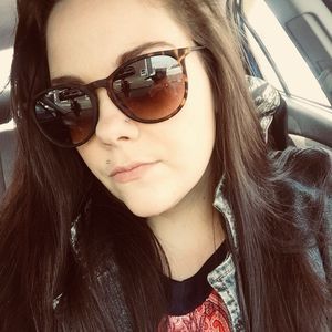 Meet your Posher, Diane